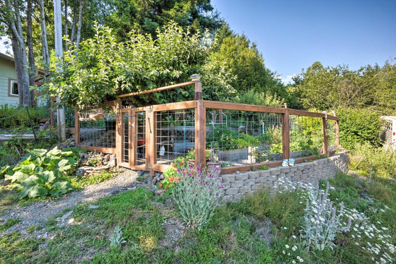 Quaint Riverside Reprieve With Kayaks And Floats! Brookings Exterior photo