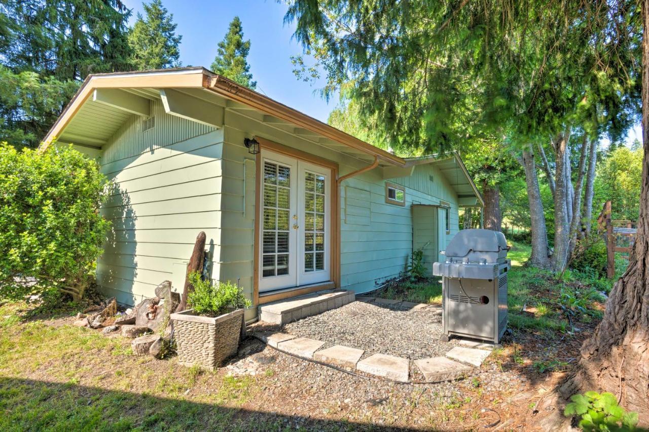 Quaint Riverside Reprieve With Kayaks And Floats! Brookings Exterior photo